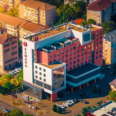 Hotel Ramada By Wyndham Oradea Exterior foto